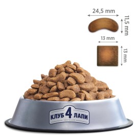 Club 4 Paws Adult Medium Breeds, cu pui pentru câini, 1 kg (la cântar)